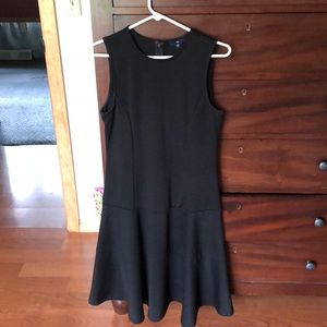 Gap black tiered shift dress